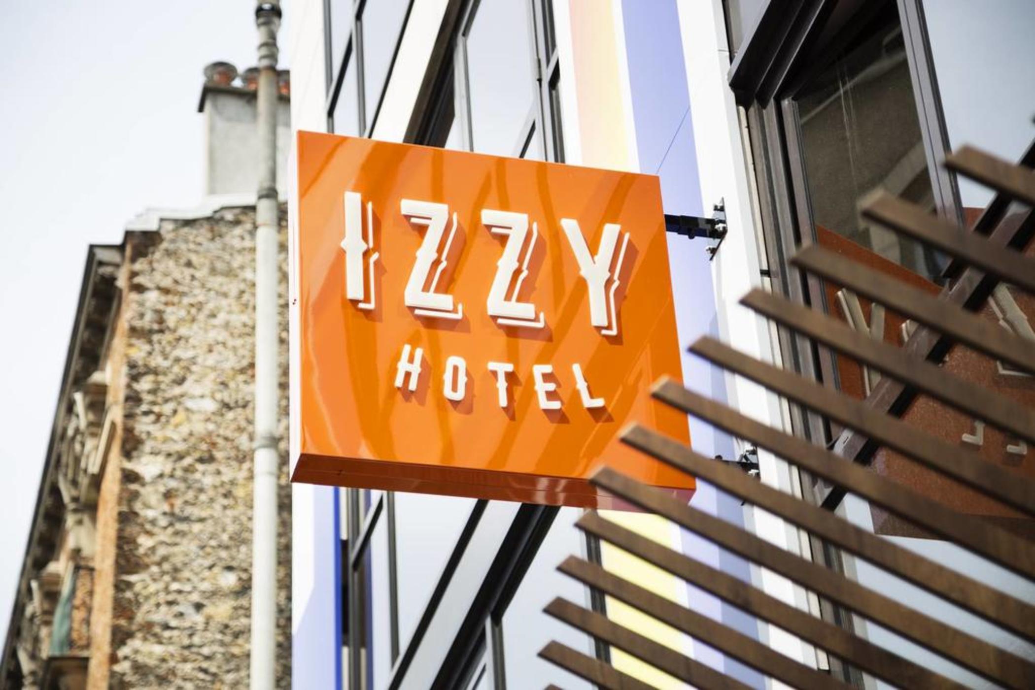 Hotel Izzy Issy-les-Moulineaux Buitenkant foto