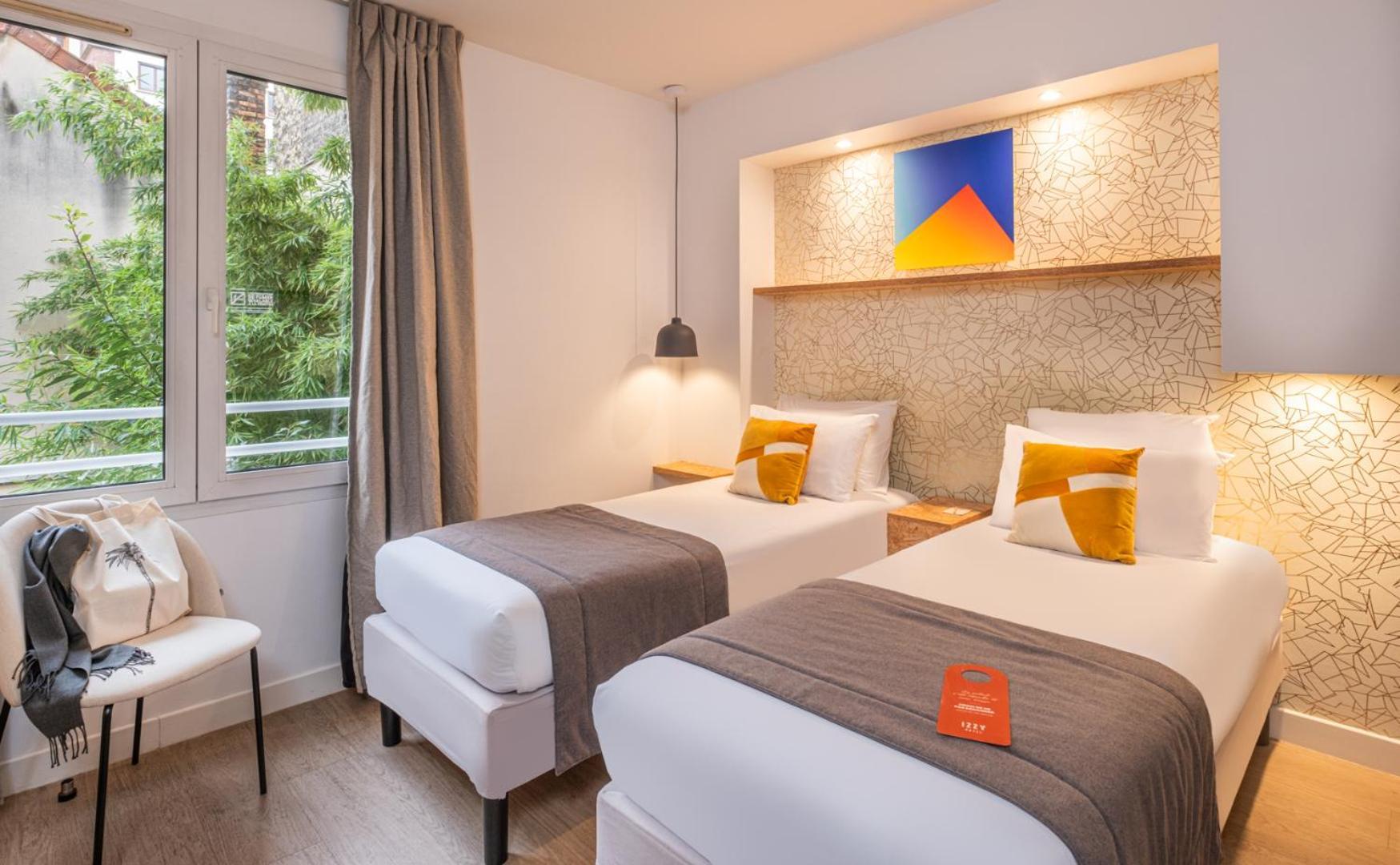 Hotel Izzy Issy-les-Moulineaux Buitenkant foto