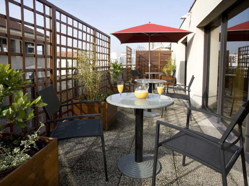 Hotel Izzy Issy-les-Moulineaux Buitenkant foto