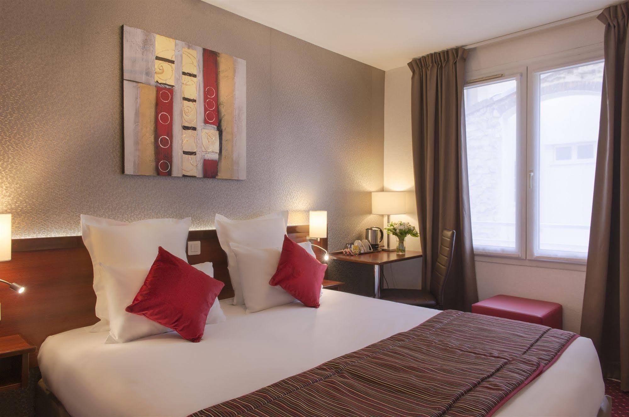 Hotel Izzy Issy-les-Moulineaux Kamer foto